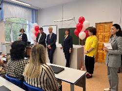 Открытие центра образования естественно-научной и технологической направленностей «Точка роста» Открытие центра образования естественно-научной и технологической направленностей «Точка роста».